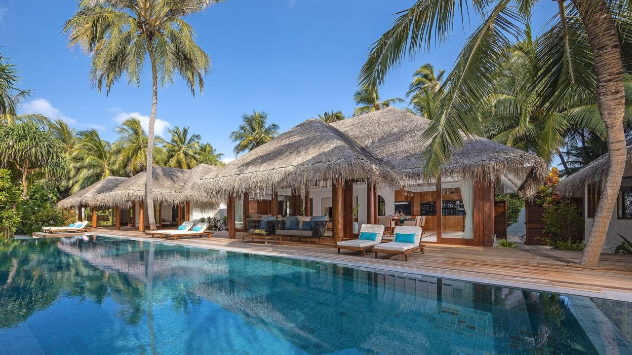 Four Bedroom Beach Pool Residence