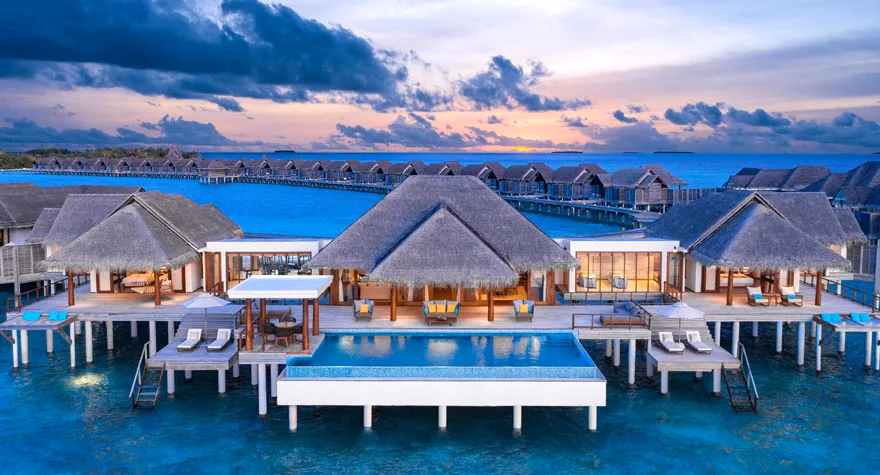 Two Bedroom Sunset Over Water Pool Residence