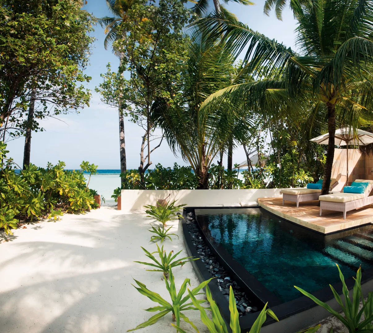 Family Beach Villa with Pool