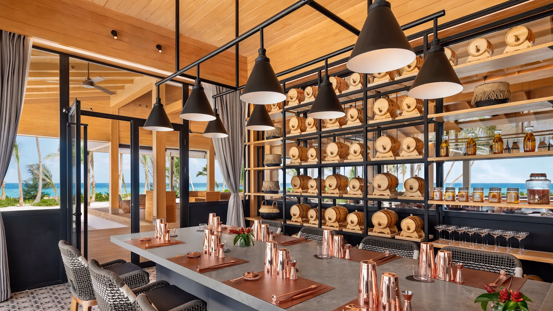 Aura Pool Bar & Cocktail Lab