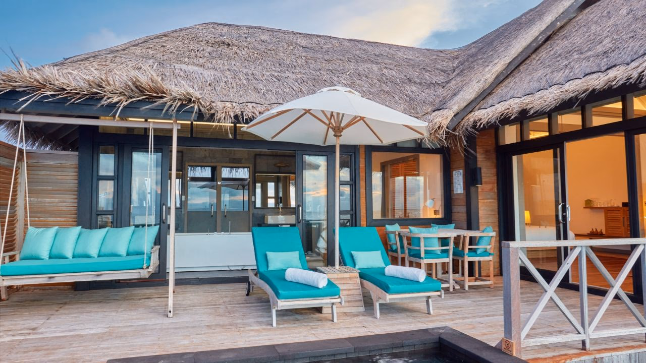 Sunrise Water Villa with Infinity Pool