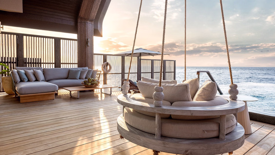 Sunset Ocean Pool Villa
