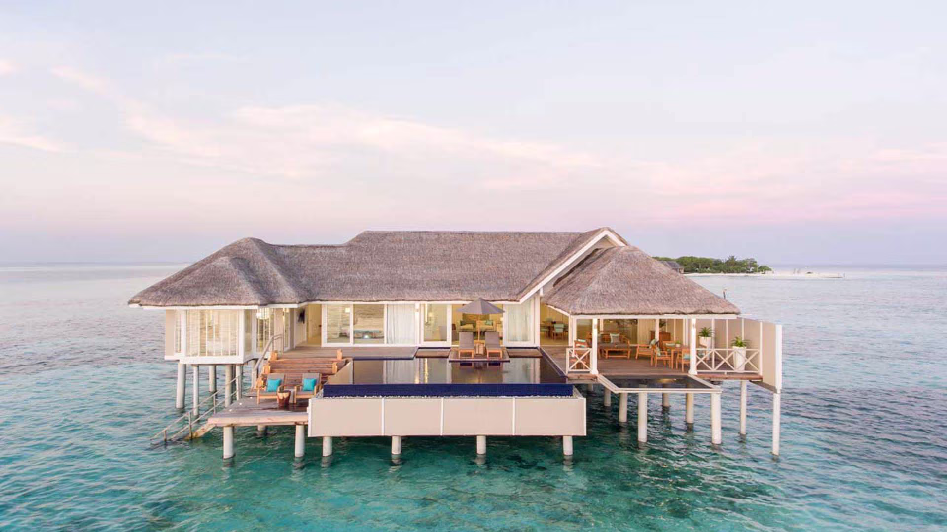 LUX* Villa
