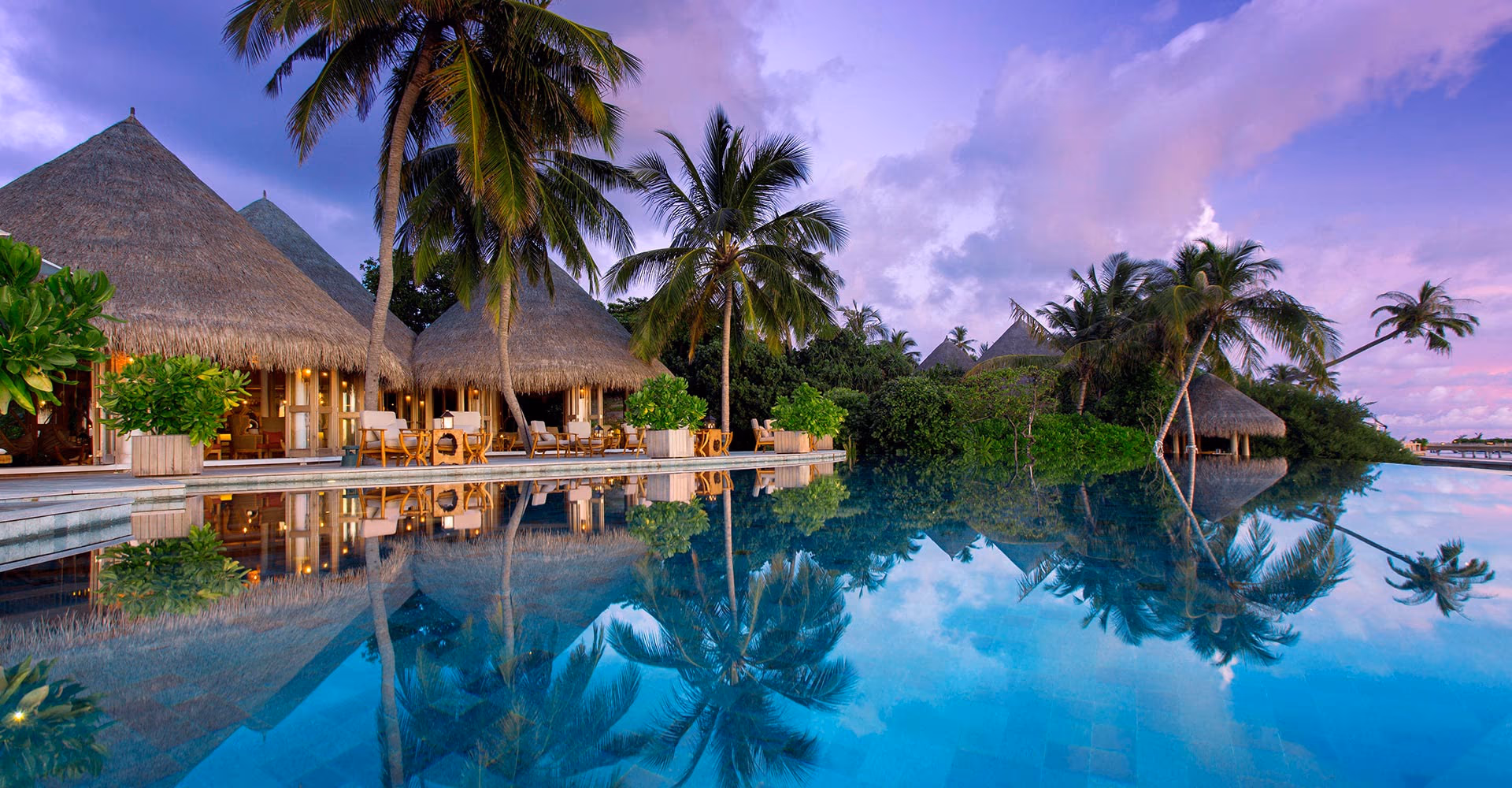 Compass Pool Bar