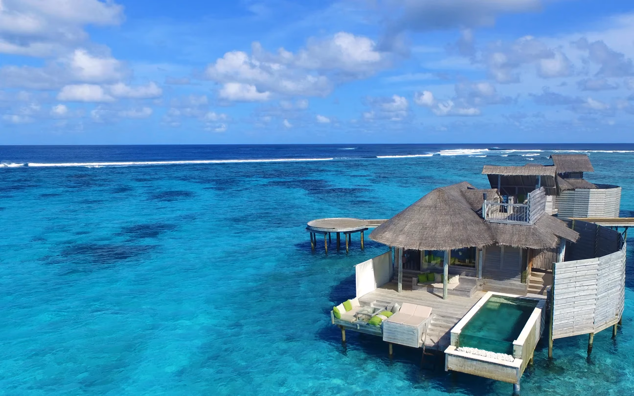 Laamu Water Villa with Pool