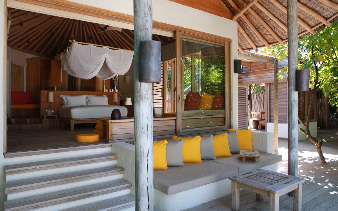 Lagoon Beach Villa with Pool